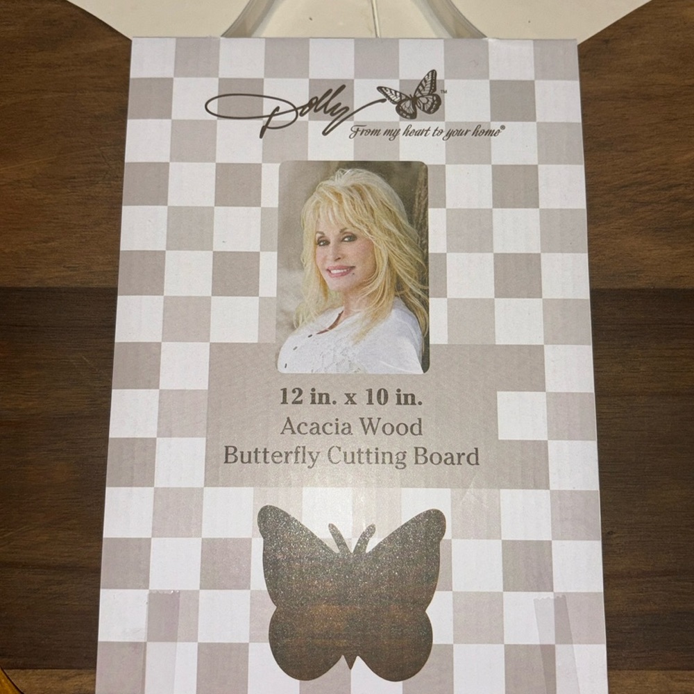 🦋 Dolly Parton | Acacia Wood “Butterfly” Cutting Board 12 in. X 10in. - Picture 2 of 6